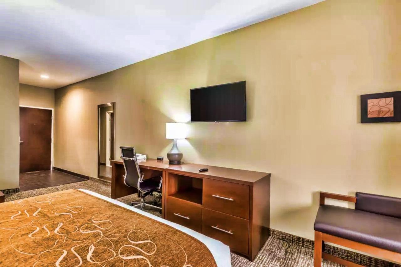 Comfort Suites Houston I45 North Aldine Exterior foto