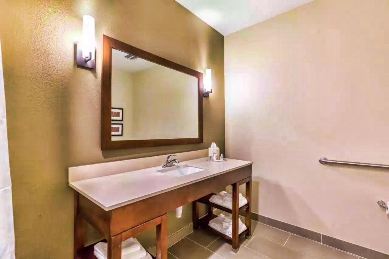 Comfort Suites Houston I45 North Aldine Exterior foto