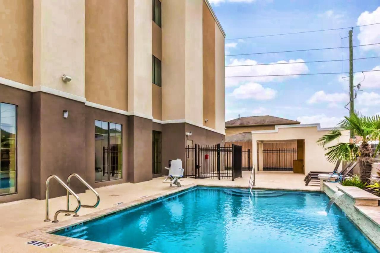 Comfort Suites Houston I45 North Aldine Exterior foto